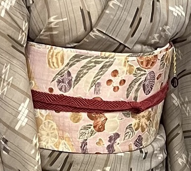 シャンソン発表会・琉球壁上布に生紬の帯。_f0181251_16145615.jpg