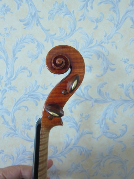 2022年製Antonio Stradivariモデルは、音楽を志す音大生の方に弾かれる事に・・・・・_d0040395_21002031.jpg