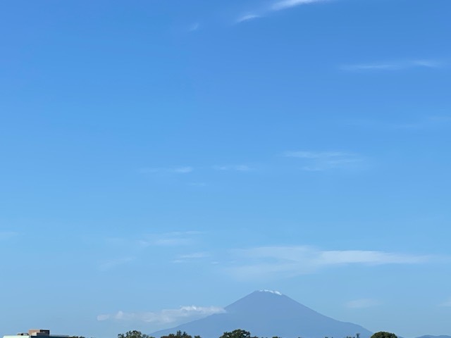 富士山に少し雪が降ったよ～_c0222448_19583080.jpg
