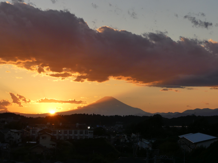 10月6日　日没富士山_f0296312_00114772.jpg