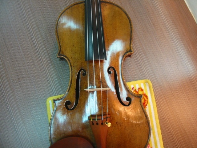 樫本大進さん 　もしかしてGuarneri del Gesu ？violin？_d0040395_17272846.jpg