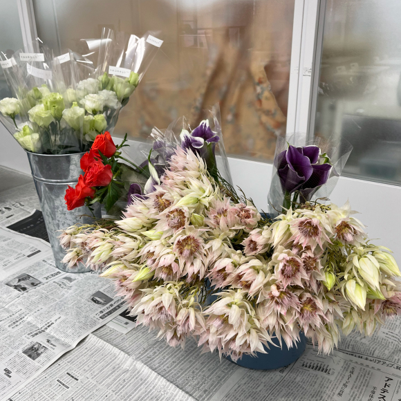 私の花生活主催 黒川千代のガラスシートの花器　半日セミナー開催_d0238101_18444478.jpg