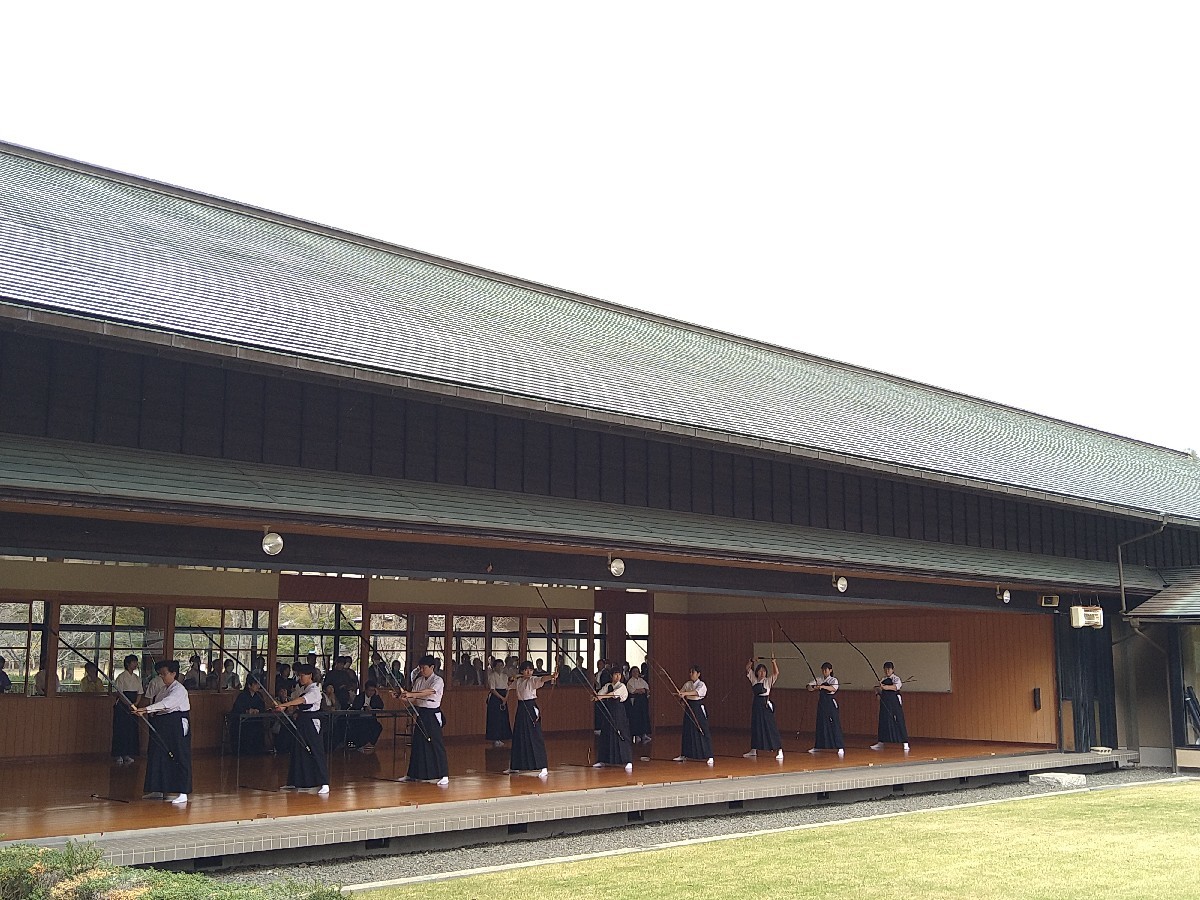 山口県地域対抗弓道選手権大会·山口県各地区弓道教室交流大会_b0158873_18041891.jpg