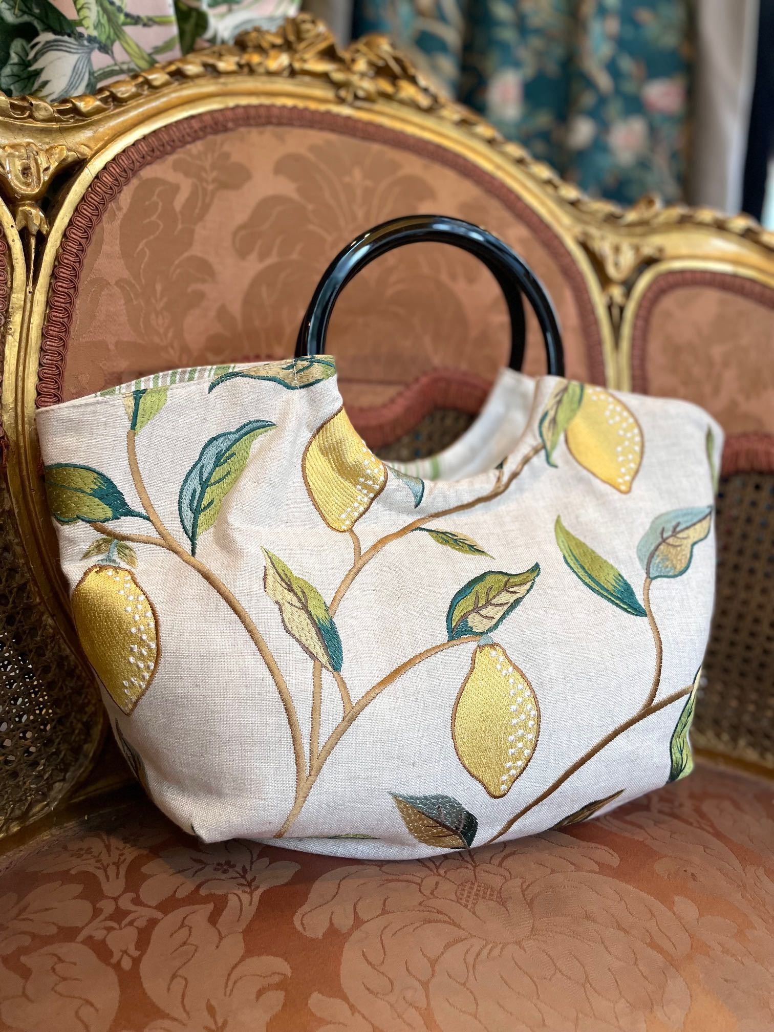 『モリス Lemon Tree Embroidery・レモン ツリー エンブロイダリー 236823』で『手提げバッグ』を作りました　by interior styling of bright_c0157866_21230958.jpg