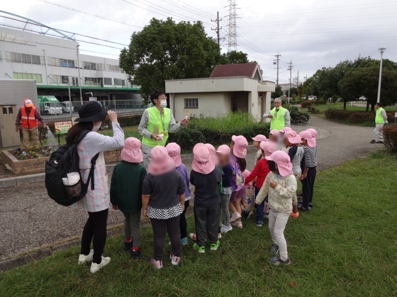 港保育園の子ども達と大手銀杏の会の皆さんとの花の植替R5.11.7_d0338682_11203201.jpg