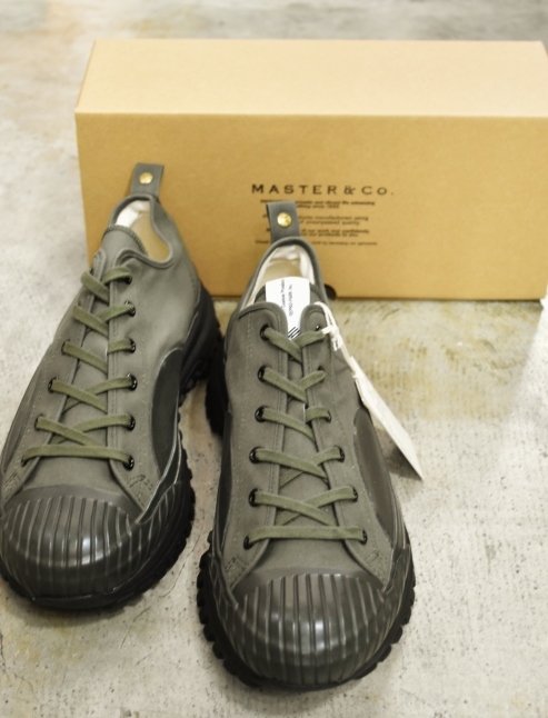 稀少な革靴。。。日本未発売モデル★★。。。サイズ合いましたら！！？_d0152280_20465253.jpg