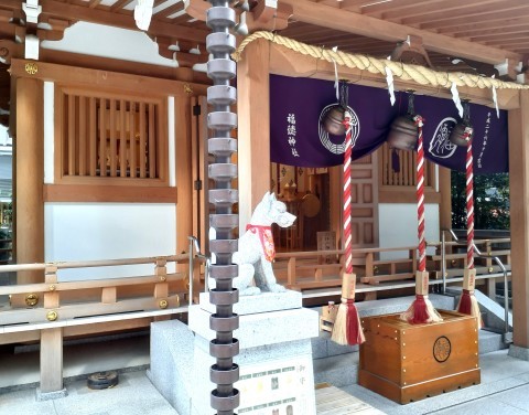 ウン十年振りで日本橋へ　その１「福徳神社」_b0364298_12272891.jpg