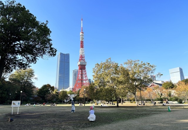 ３. 芝公園かいわいを散歩して、慶応大学三田キャンパスを見学する。_f0100593_09423457.jpg