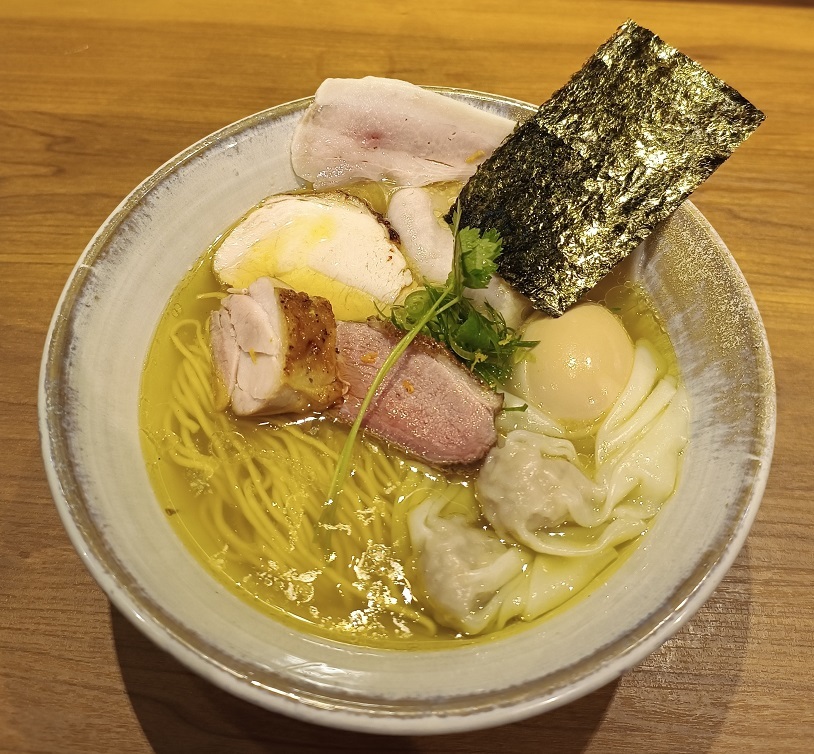 ９２　ジャパニーズラーメン五感（豊島区東池袋２－５７－２）_c0107376_21370816.jpg