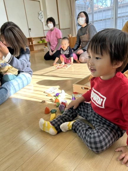 11月20日（月）10:30〜11:30「親子ふれあい絵本♪うた♪あそび」_f0223705_22391106.jpeg