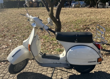 1980 Piaggio Vespa P200E  ホワイト　9,000km_f0123137_03144762.jpg