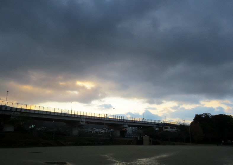  ■筑前大島〜新原・奴山古墳群──図らずも世界遺産の旅へ、そして週替わりの夕暮れ［1/3-8］_d0190217_23051179.jpg