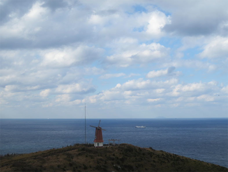  ■筑前大島〜新原・奴山古墳群──図らずも世界遺産の旅へ、そして週替わりの夕暮れ［1/3-8］_d0190217_23101350.jpg