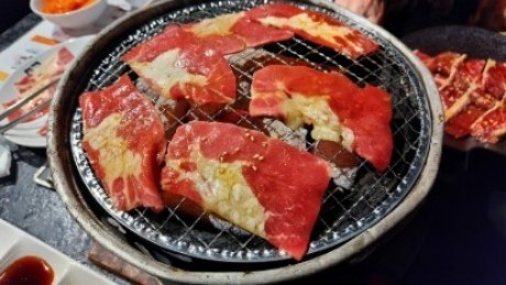 昨夜は焼肉女子会_b0172915_11014021.jpg