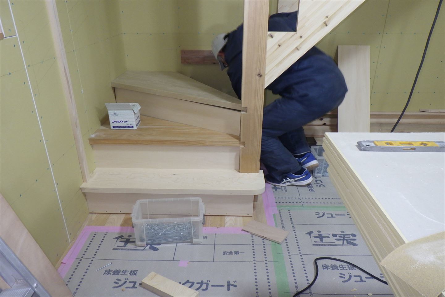 石鳥谷　県産木材で建てる小さな家　大工工事進行中です。_f0105112_04423742.jpg