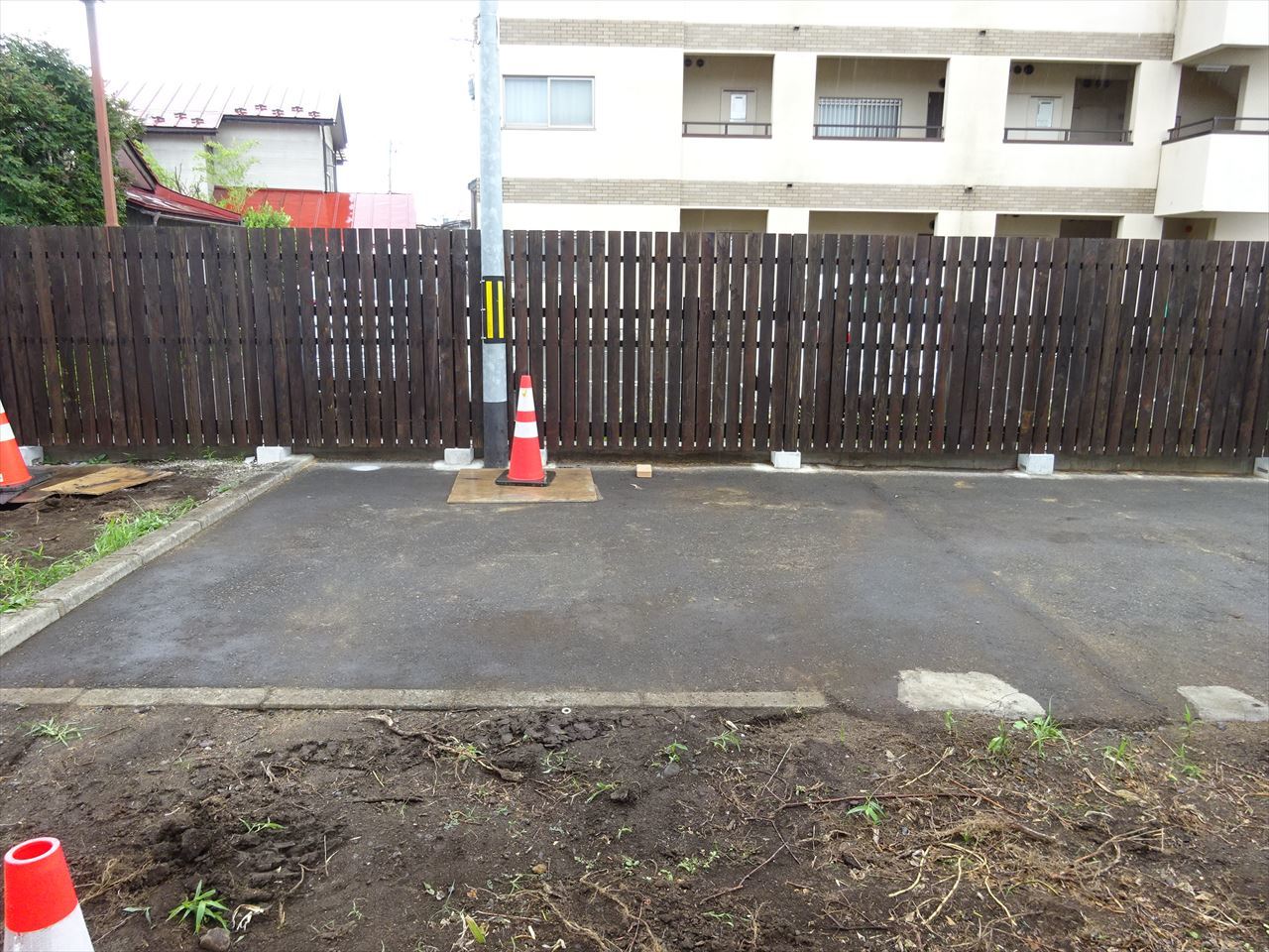敷地を囲むブロック塀の撤去・新しい塀の設置工事　完成です。_f0105112_04493100.jpg