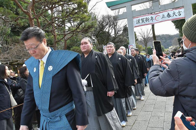 １月場所の幕内優勝と十両優勝の力士が集う節分祭_c0059854_02025571.jpg