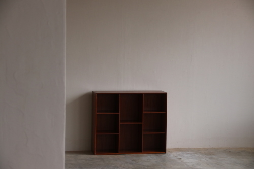 『納品 Peter Hvidt&Orla Molgaard Nielsen Teak Solid Bookcase』_c0211307_15593615.jpg