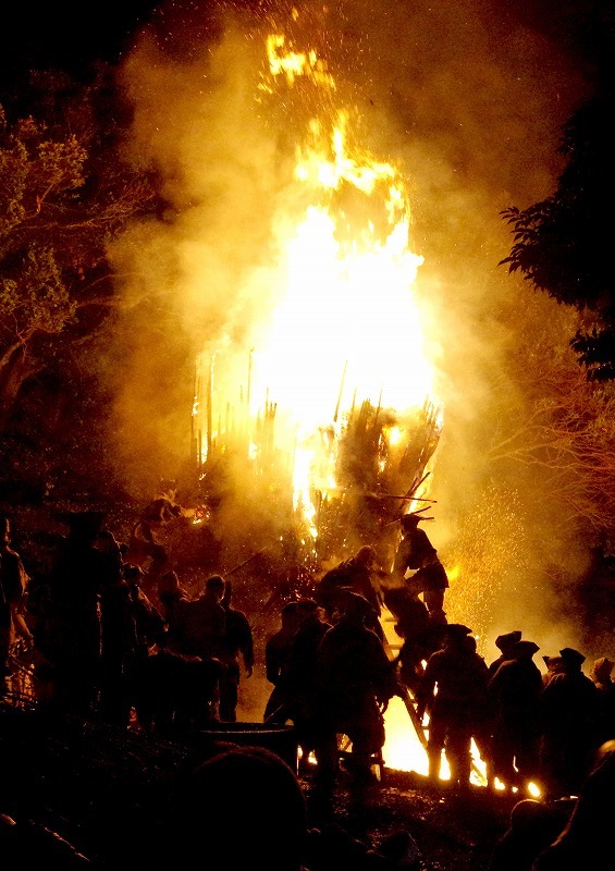 鳥羽の火祭り 3_c0238352_22424606.jpg