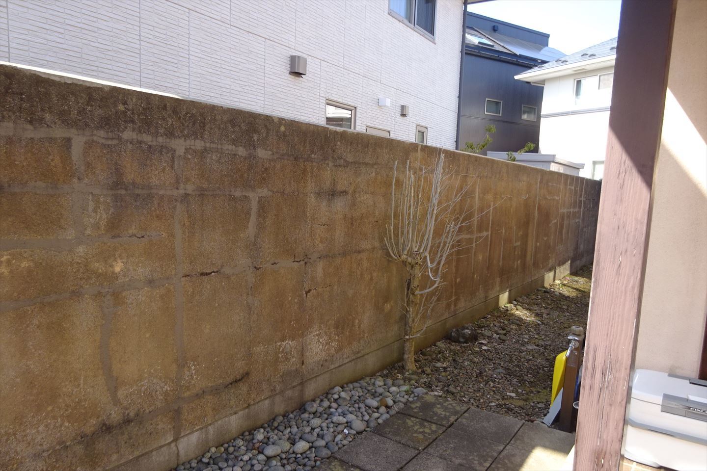 敷地を囲むブロック塀の撤去・新しい塀の設置工事　完成です。_f0105112_04331627.jpg