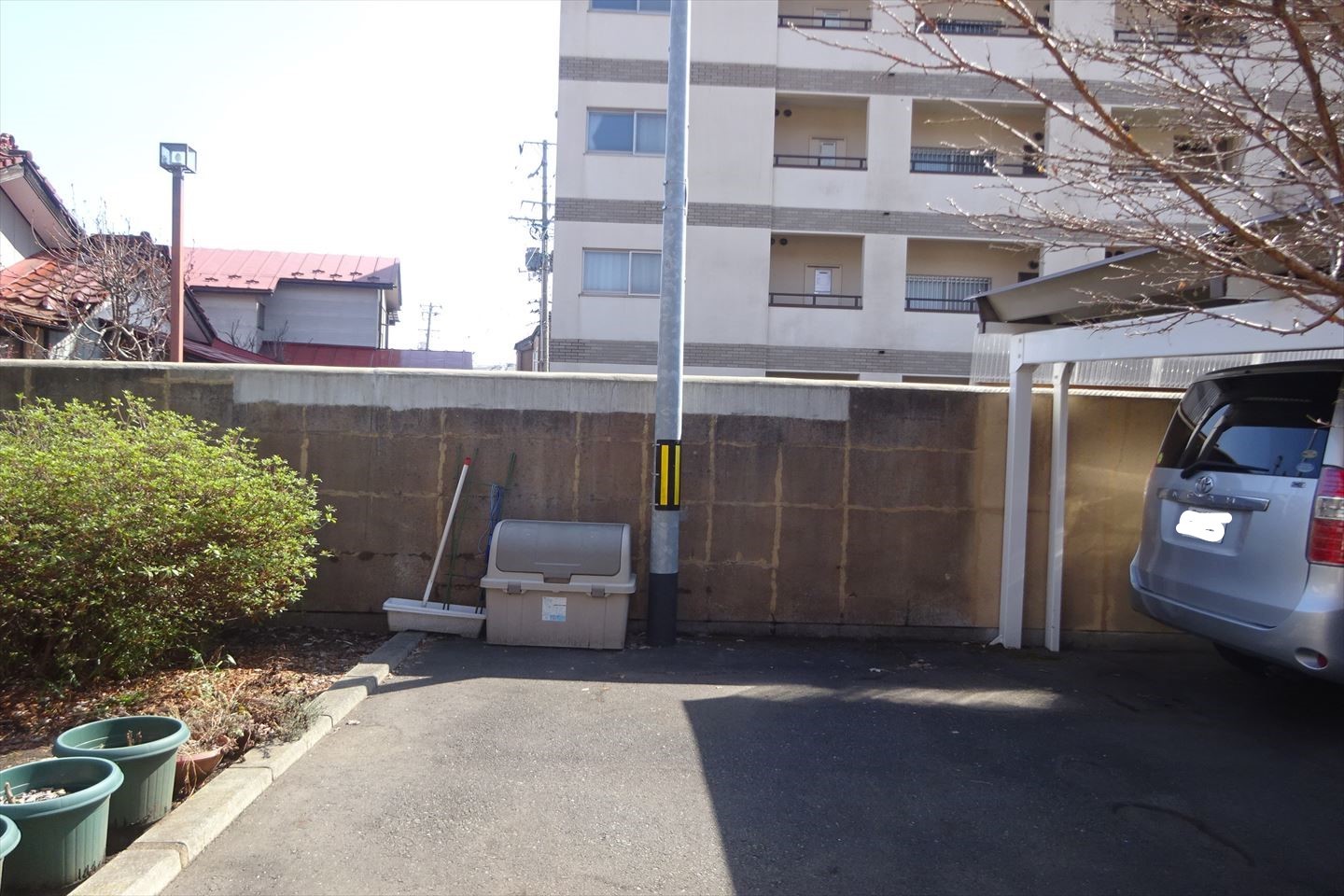 敷地を囲むブロック塀の撤去・新しい塀の設置工事　完成です。_f0105112_04403781.jpg
