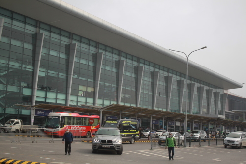 ハノイ空港のラウンジとベトジェットでダナンへ国内移動_a0163227_13542978.jpg