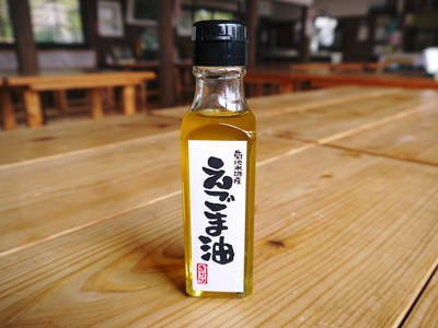 無農薬栽培の熊本県菊池水源産『えごま油』2回目の搾油分を出荷開始します『焙煎えごま粒』も大好評販売中_a0254656_16411960.jpg