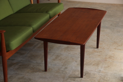 『入荷 Tove&Edvard Kindt-Larsen Coffee Table(Sold)』_c0211307_05084463.jpg