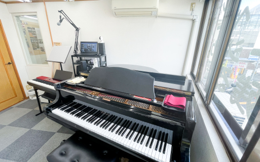 重いタッチのピアノで一杯練習・・・阿野音楽教室_f0051464_14295216.jpg
