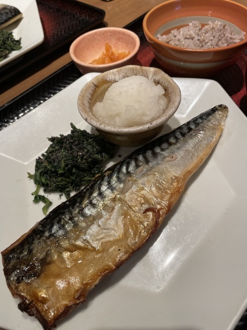 サバ定食_d0100239_18472805.jpeg