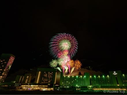 湯沢冬花火〜苗場スキー場_a0025576_19501123.jpg