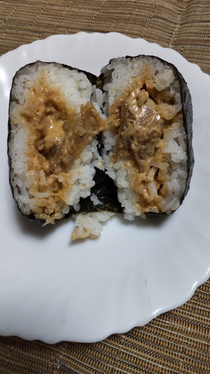 ローソン　大きなおにぎり　豚焼肉マヨネーズ_f0076001_22182199.jpg