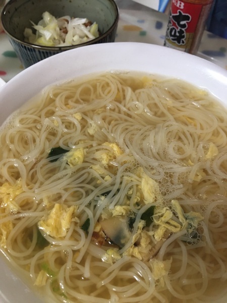 茅乃舎のにゅうめん　瓶詰め鮭　_b0417696_10372102.jpeg