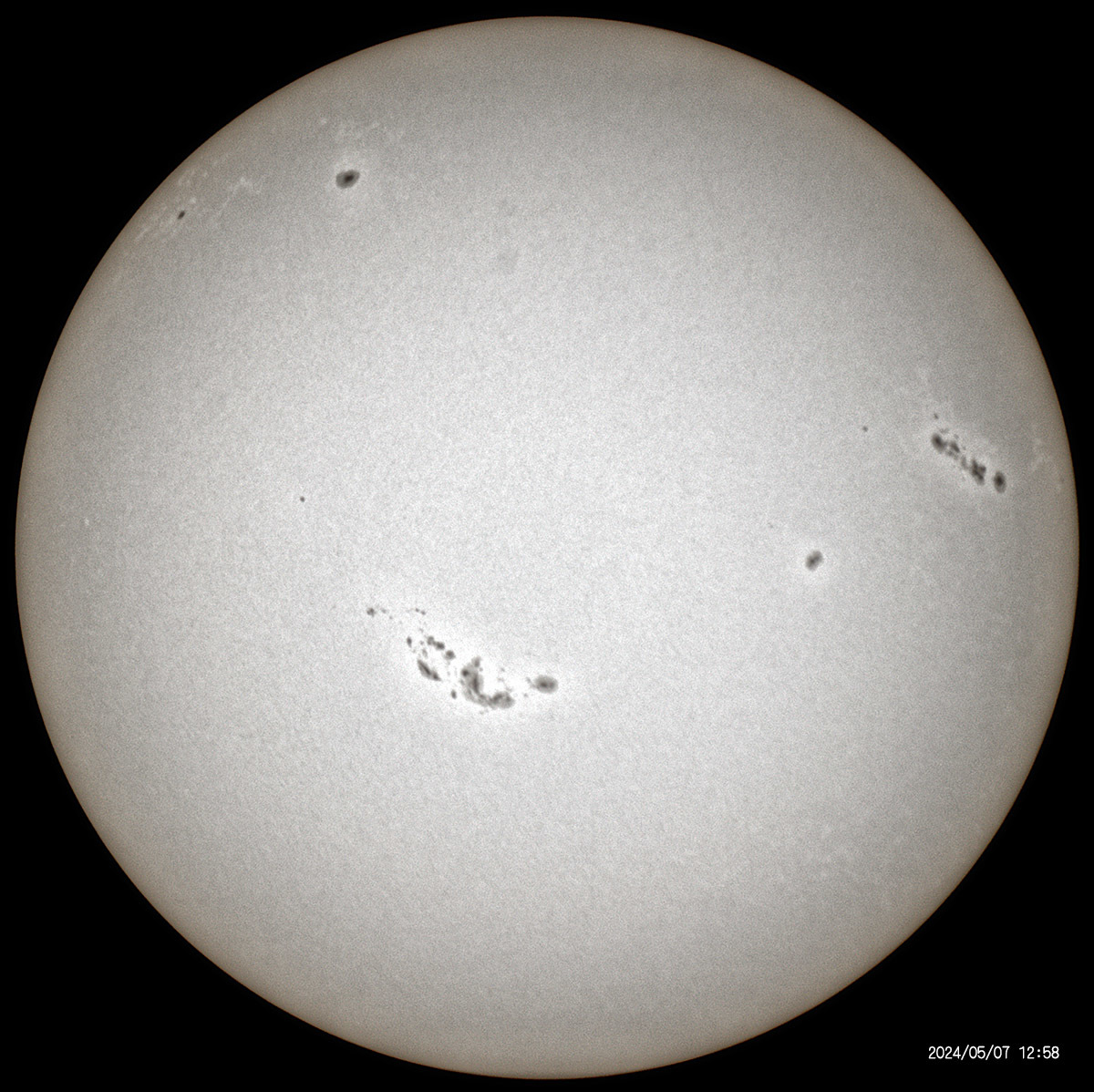 5月7日の太陽 - お手軽天体写真