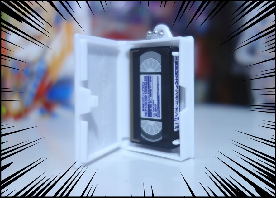 【VHSガチャだと!?】新世紀エヴァンゲリオン ビデオテープミニチュアチャームコレクション - BOB EXPO