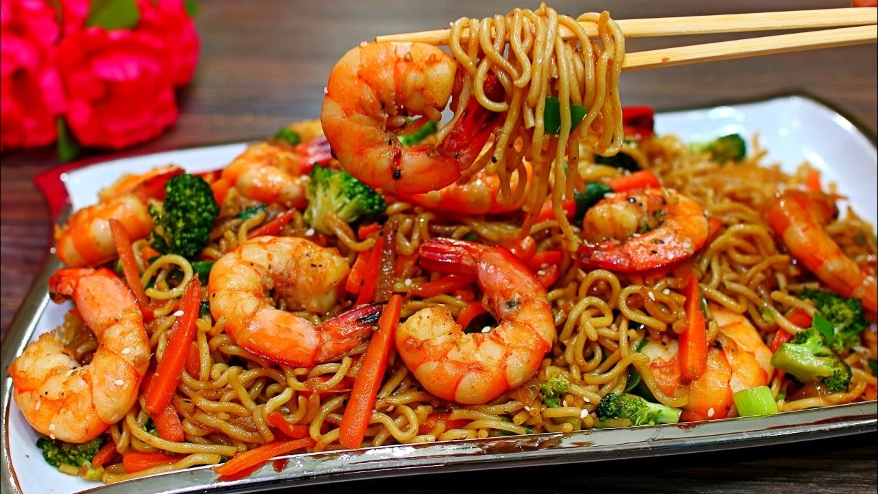 Shrimp Stir Fry With Egg Noodles: A Quick and Flavorful Meal_d0412981_01551233.jpg